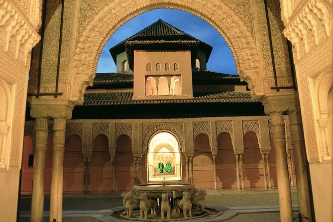 Granada Tour with Alhambra and Generalife Gardens from Seville - Two hours in Granada: how to use them