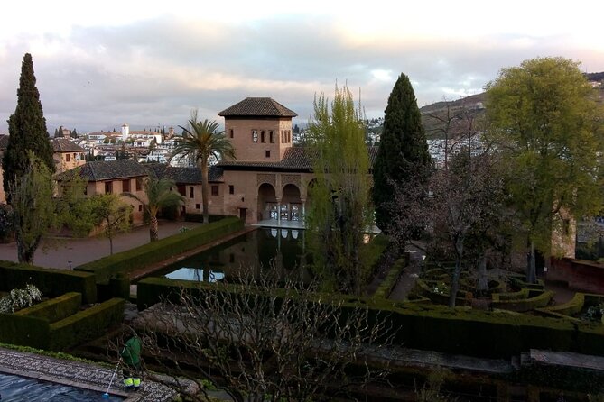 Granada, Visit Alhambra with Nasrid palaces, gardens and Alcazaba - The Nasrid Palaces deserve the longest stop