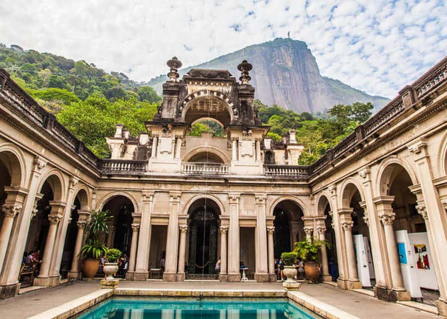 Green Rio: Guided Tour of Botanical Garden and Lage Park - The mansion courtyard and Christ the Redeemer view