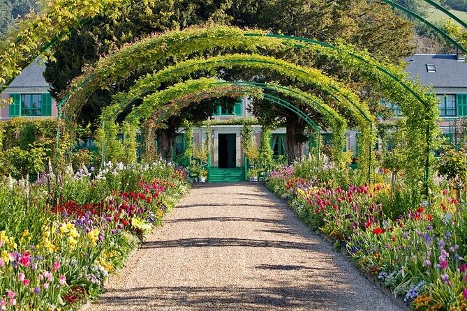 Half Day Giverny Monet's Gardens Tour - Practical Details Before You Book