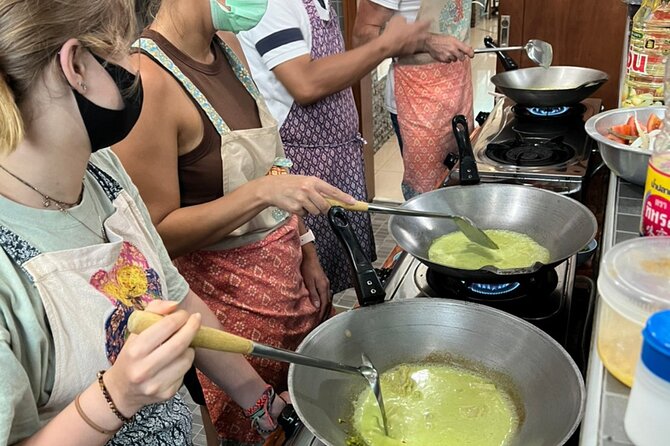 Half day Thai cooking Class + Market tour+Garden tour - Woody Kitchen and the tropical garden