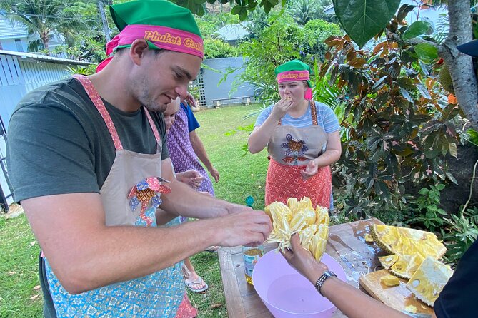 Half day Thai cooking Class + Market tour+Garden tour - A meal you prepare yourself