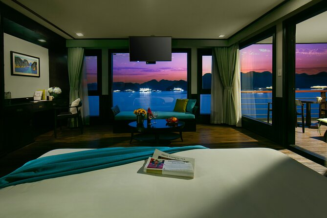 Halong Bay 3 days 2 nights on PEONY CRUISES 5 Stars LUXURY - Day 3: Trung Trang Cave and the return to Tuan Chau