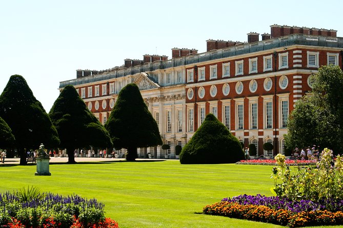 Hampton Court Palace & Garden Maze, Private Tour Admission with Audio Guides - Private transport and the five-hour schedule