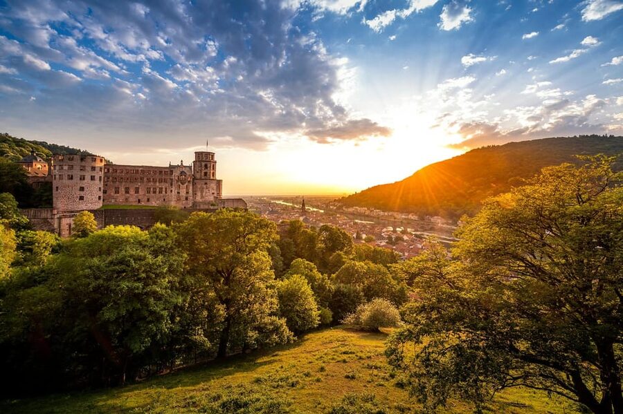 Heidelberg: Heidelberg Castle Garden & Outside Private Tour - The Great Barrel is a memorable but very specific stop