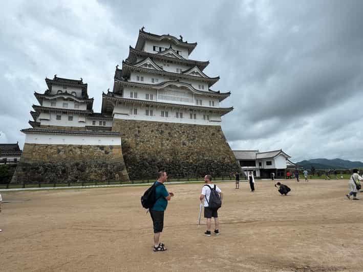 Himeji: Himeji Castle & Kokoen Garden 3.5-Hour Guided Tour - Why Himeji Castle deserves the full two hours