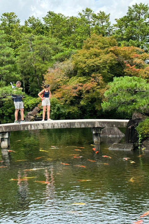 Himeji: Himeji Castle & Kokoen Garden 3.5-Hour Guided Tour - Should you book the castle and garden tour?