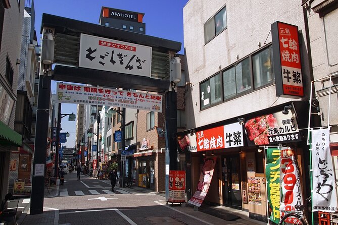 Historic Temple・traditional Japanese garden& Eating around at a shopping strip - A quieter beginning at Ikegami Honmonji Temple