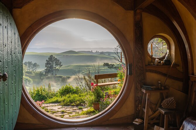 Hobbiton Movie Set and Hamilton Gardens Small Group-from Auckland - Why this makes sense as an Auckland day trip