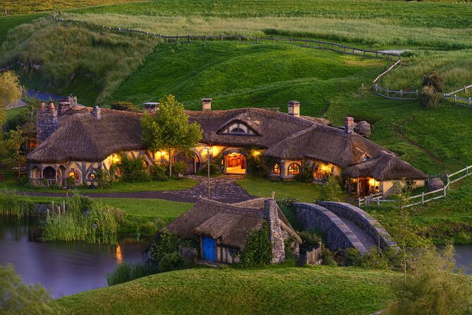 Hobbiton Movie Set and Hamilton Gardens Small Group-from Auckland - What the $217.20 price gets you