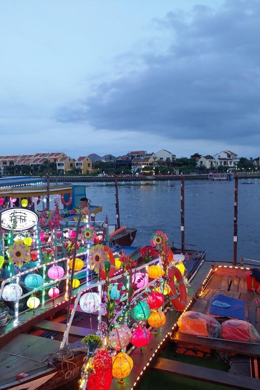 Hoi An Boat Lantern With Release Flower Hoai River At Night - Seeing Hoi An from the Hoai River