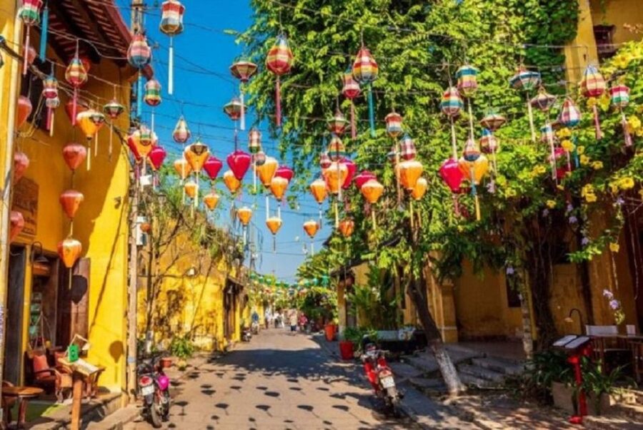Hoi An City Tour–Boat Ride–Release Flower Lantern on river - Who should book this Hoi An evening tour?