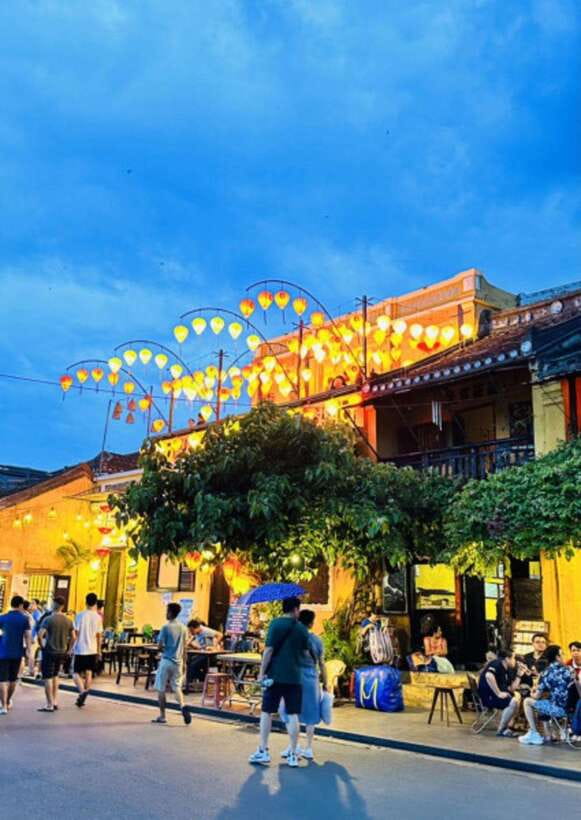 Hoi An City Tour with Boat Ride and Release Lantern Flower - Optional street food for a fuller taste of Hoi An