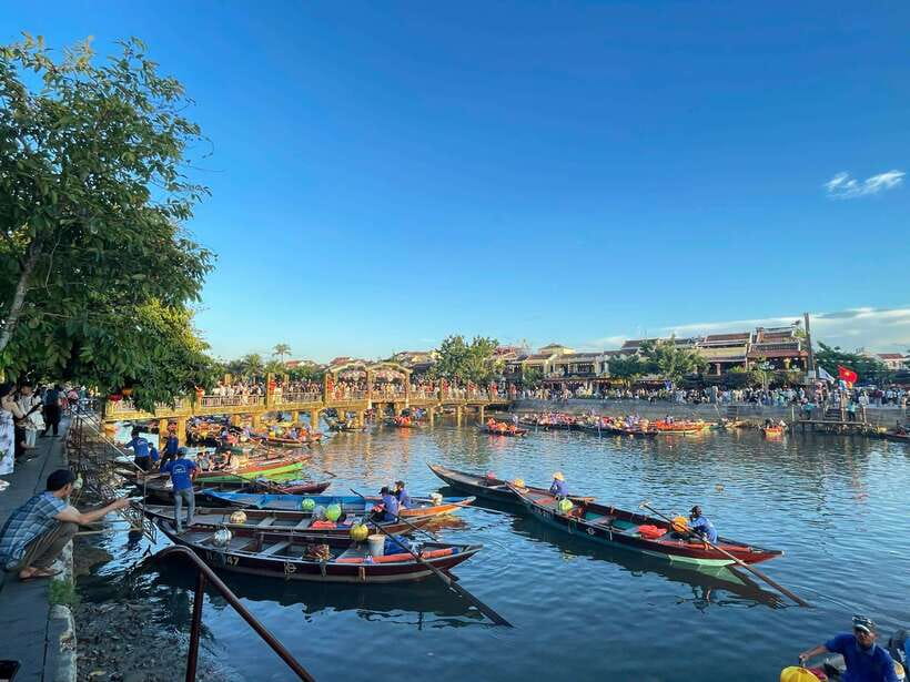 Hoi An: Hoai River Boat Ride with Flower Lantern Release - Who will enjoy this short boat ride