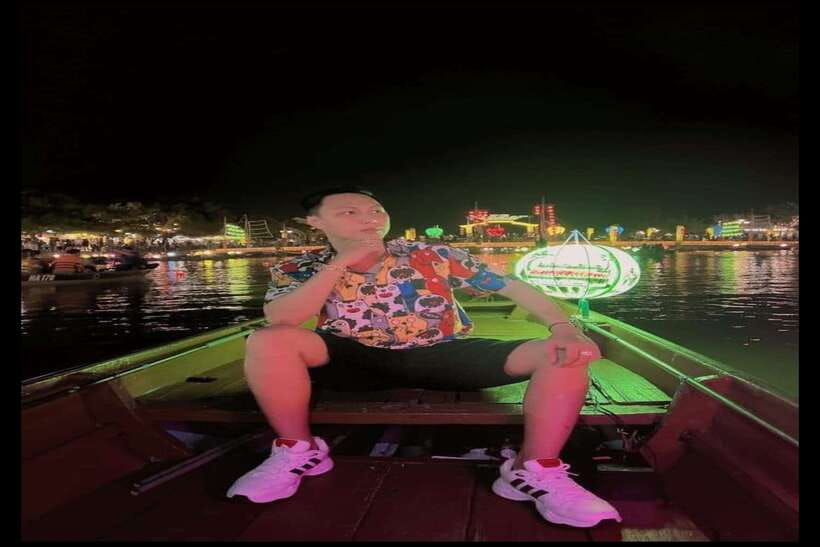 Hoi An : Lantern Boat Ride & Flower Lantern Making Class. - Who Will Enjoy This Most?