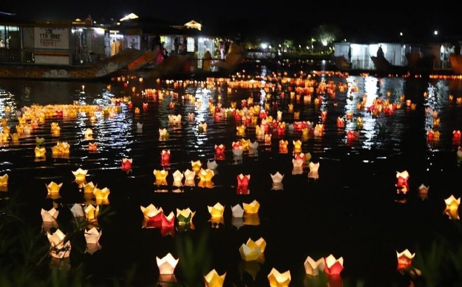 Hoi An Lantern Boat Ride on the Thu Bon River - A Small Boat and a Big Hoi An Moment