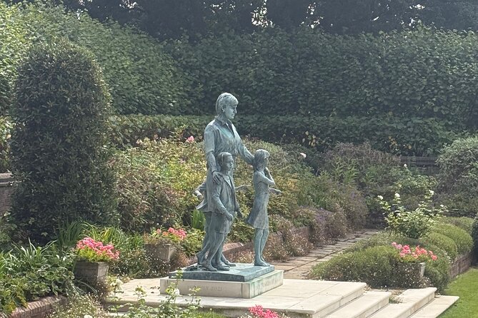 Hyde Park and Kensington Gardens Walking Tour - Peter Pan and the family-friendly side of the route