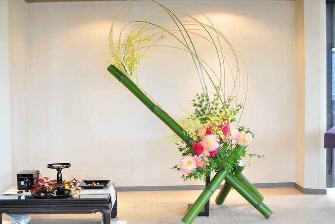 IKEBANA experience - Matcha, wagashi, and the tea ceremony option