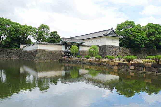 Imperial Palace East Garden and Edo Castle Walking Tour in Tokyo - Should you book it?