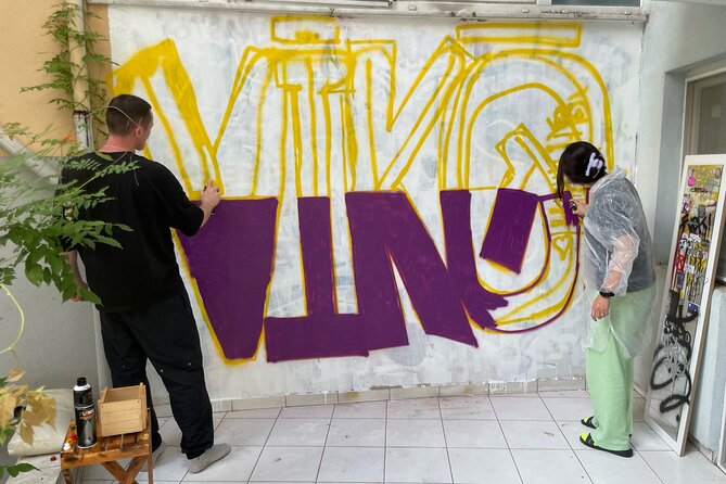 Istanbul Street Art Experience with Local Artists at Home Garden - A spray can lesson in an Istanbul home garden