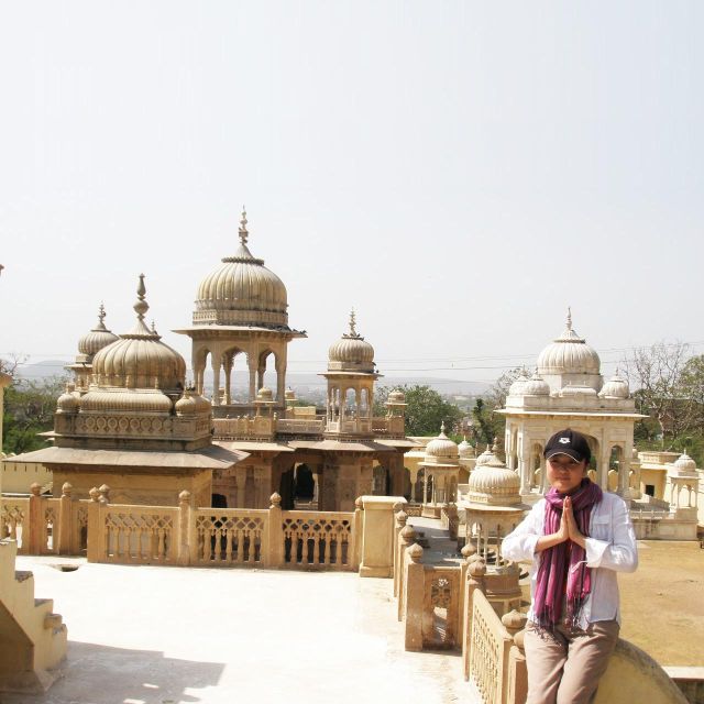 Jaipur: Half-Day Guided Sightseeing Tour with Flower Market - Amber Fort is the tour’s grandest monument