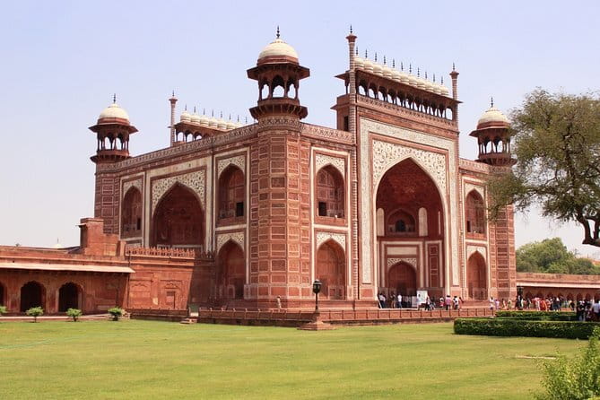 Jaipur Half-Day Tour with Flower Market & Sunset Views - Panna Meena ka Kund near Amer