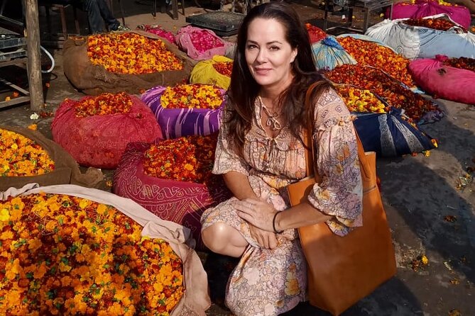 Jaipur Sunrise Tour with Morning Flower Market Walk - Royal Gaitor and its quiet tombs