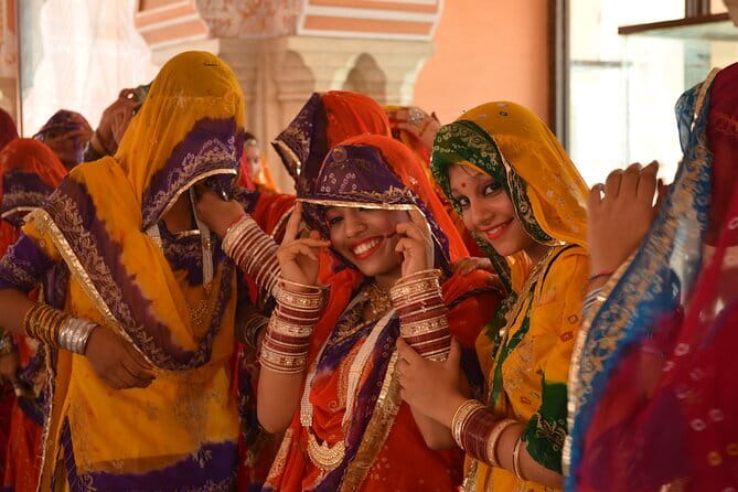 Jaipur Tour with Monkey Temple and Block Print Experience - Two hours at Amer