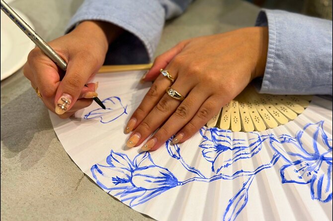 Japanese Fan Painting Workshop ~ in a Tokyo Flower Shop - A quiet art break in central Tokyo