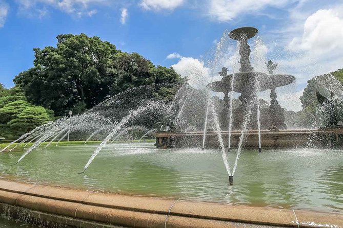 Japanese Garden & Western Architecture: Akasaka exploration tour - Meiji Memorial Picture Gallery and the move into modern Japan