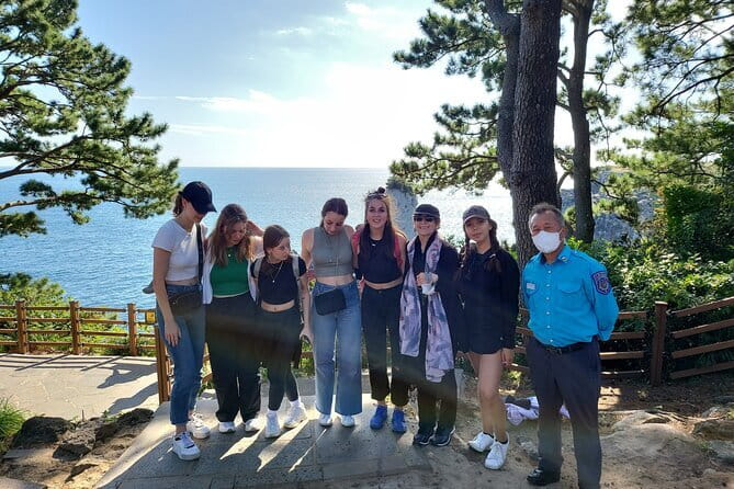 Jeju BTS & K-drama Fans Small Group Tour incl. Snoopy Garden - Climbing Seongsan Ilchulbong in one hour