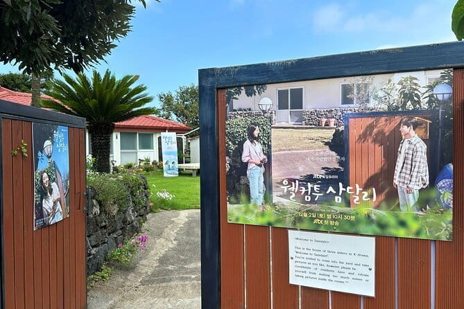 Jeju BTS & K-drama Fans Small Group Tour incl. Snoopy Garden - Samdal’s house and the value of a real location