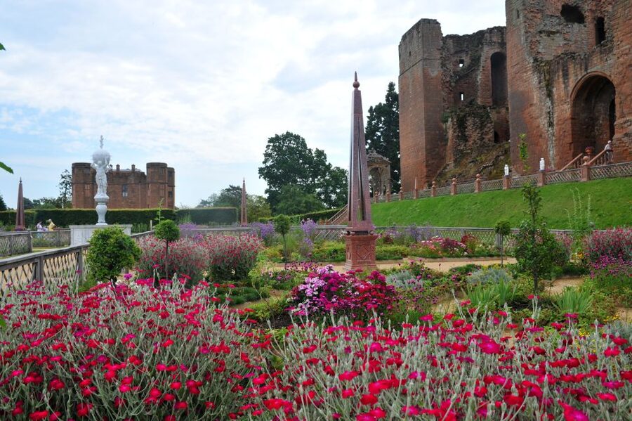 Kenilworth Castle and Elizabethan Garden Entry Ticket - Why Kenilworth Castle feels different