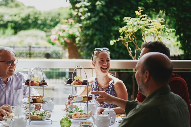 Kensington Palace VIP Garden Tour with Royal High Tea - A royal afternoon begins at Queensway
