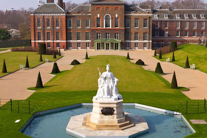 Kensington Palace VIP Garden Tour with Royal High Tea - What happens after tea