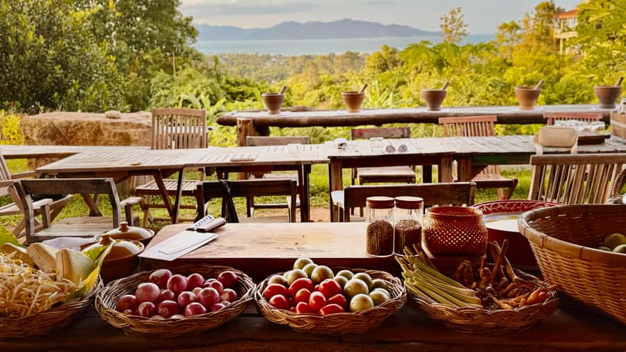 Koh Samui: Evening Thai Cooking Class with Organic Garden - Three dishes, one menu, plenty of hands-on work