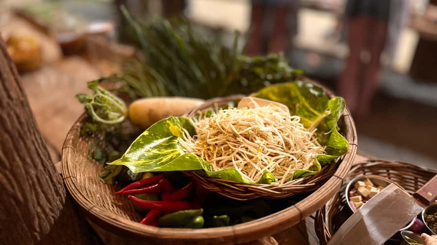 Koh Samui: Evening Thai Cooking Class with Organic Garden - Dinner in the garden, made by you