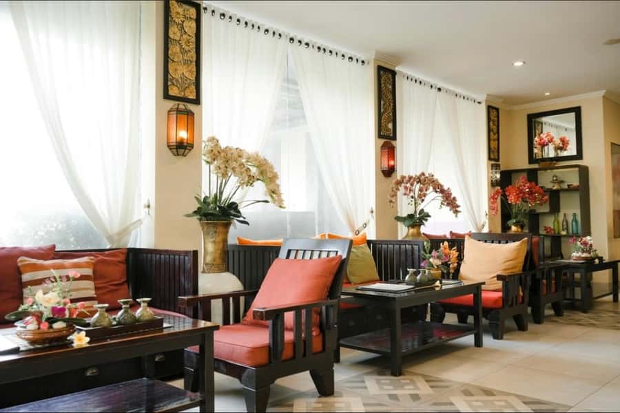 Kuta: Flower Bath Massage Spa In Bali - Starting with tea and a thalasso foot wash