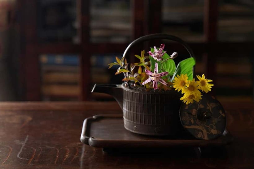 Kyoto: IKEBANA Private Program : enjoy the view of Kyoto! - Five or six arrangements, not one quick flower exercise
