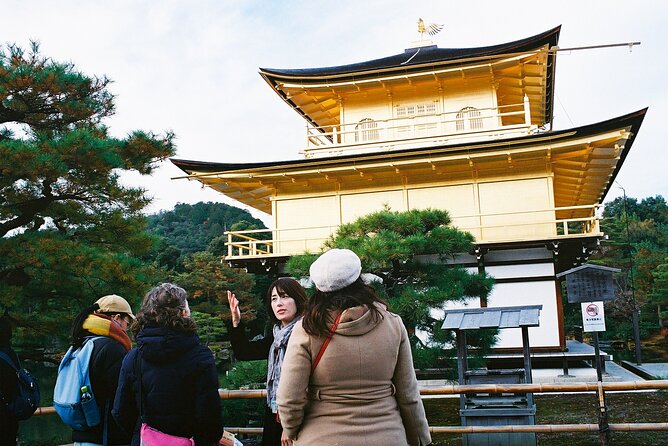 Kyoto: Kinkaku-ji Temple & Serene Garden Guided Tour with Tickets - What the guide adds at the Golden Pavilion