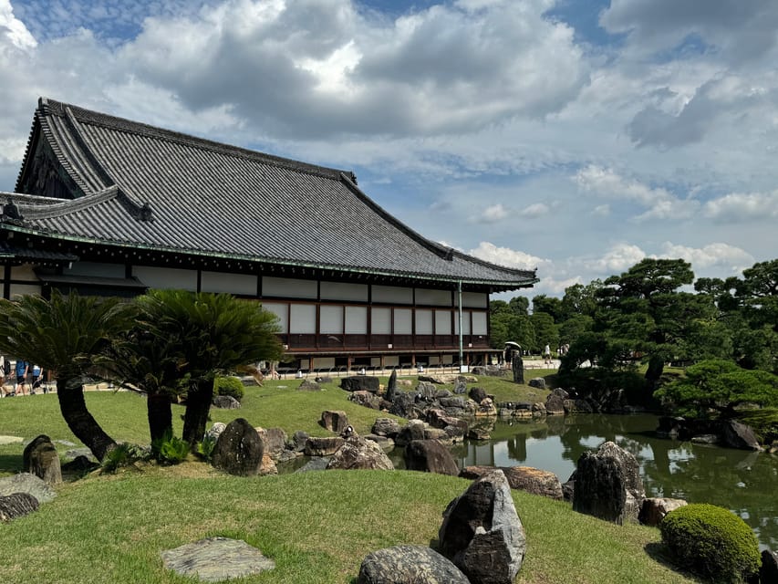 Kyoto: Nijo Castle & Gardens 2-Hour Guided Tour - Ninomaru Palace rewards a slower look