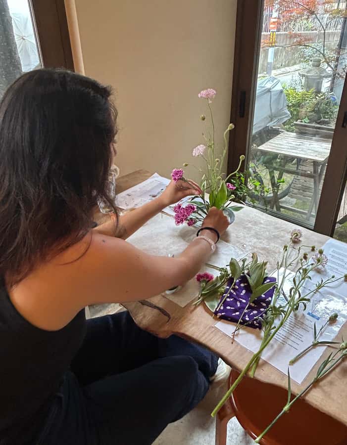 Kyoto: Premium Ikebana Workshop with Vase Souvenir - The first lesson: rules before flowers