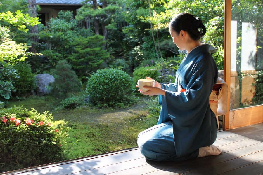 Kyoto: Private Tea Ceremony with a Garden View - Watching the ceremony beside the main garden