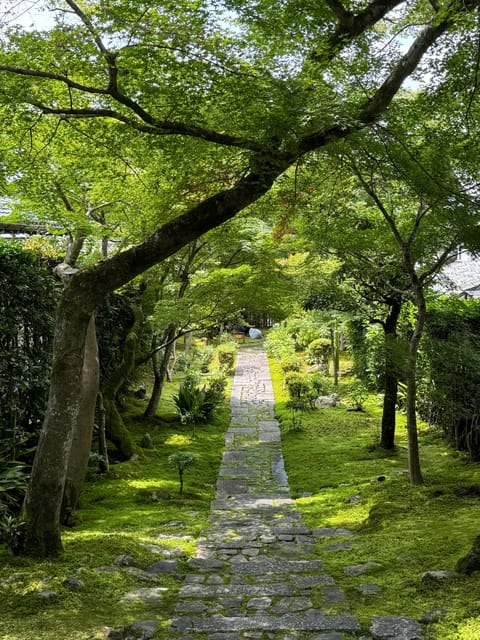 Kyoto: Ryōan-ji, Greatest Zen Garden Guided Tour in 90 Min. - The 15-Minute Viewpoint