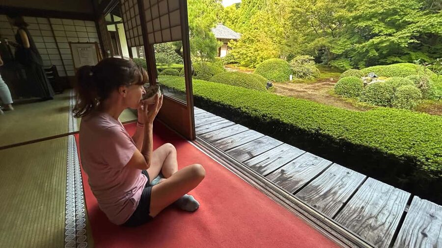 Kyoto: Shakyo & Matcha in Historic Temple Garden - Inside the temple: a quiet two-hour visit