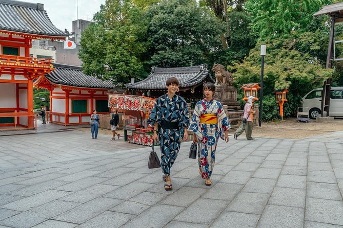 Kyoto Spring Evening (Cherry Blossom) Food Tour - Tadasu no Mori and Shimogamo Jinja