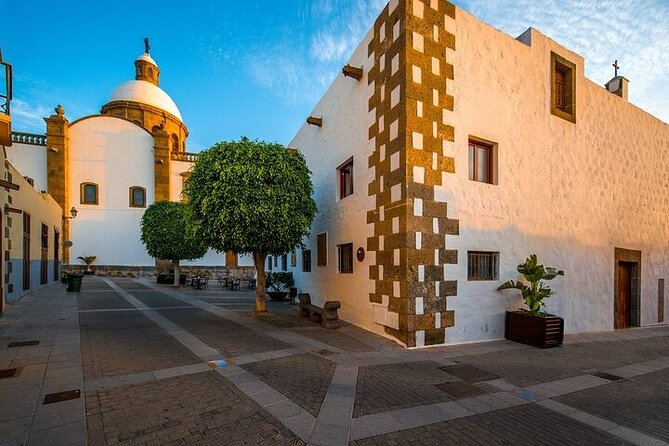 Las Palmas Tour: Vegueta, Botanical Garden & Bandama Crater - The guide makes a real difference