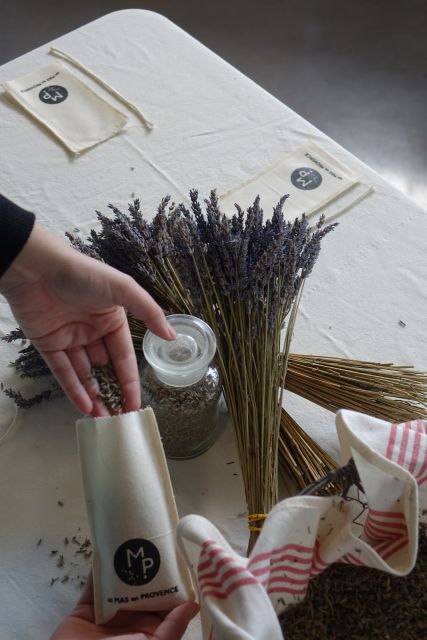 Lavender Field & Distillery Tour between Nimes & Arles - Is the $9 price good value?