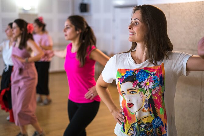 Learn Rumbas or Sevillanas in 90 minutes - Gift Flower - Starting at Pl. Pelícano