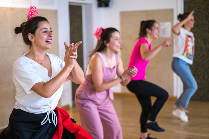Learn Rumbas or Sevillanas in 90 minutes - Gift Flower - How the class unfolds